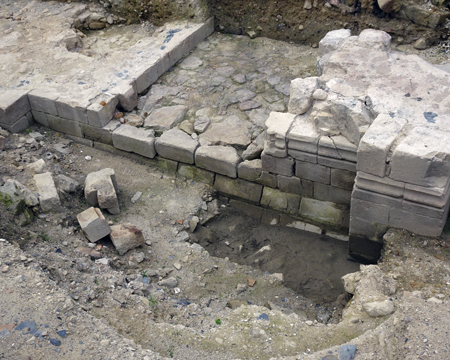 Fouilles au Château de l'Hermine